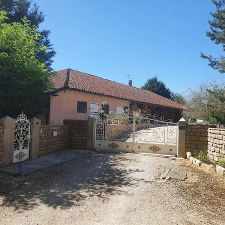 הוילה Marboz Dependance Pour 1 A 4 Pers Au Calme Dans Propriete מראה חיצוני תמונה